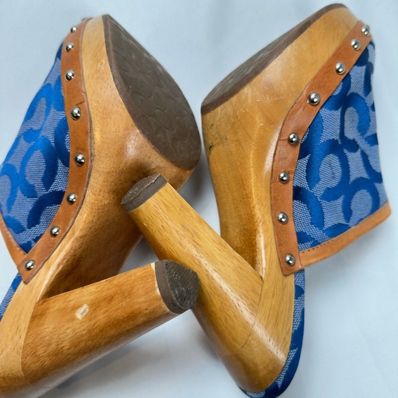 TRENDING VINTAGE Y2K Coach Women's Blue Patterned Clog Mules - Picture 5 of 7